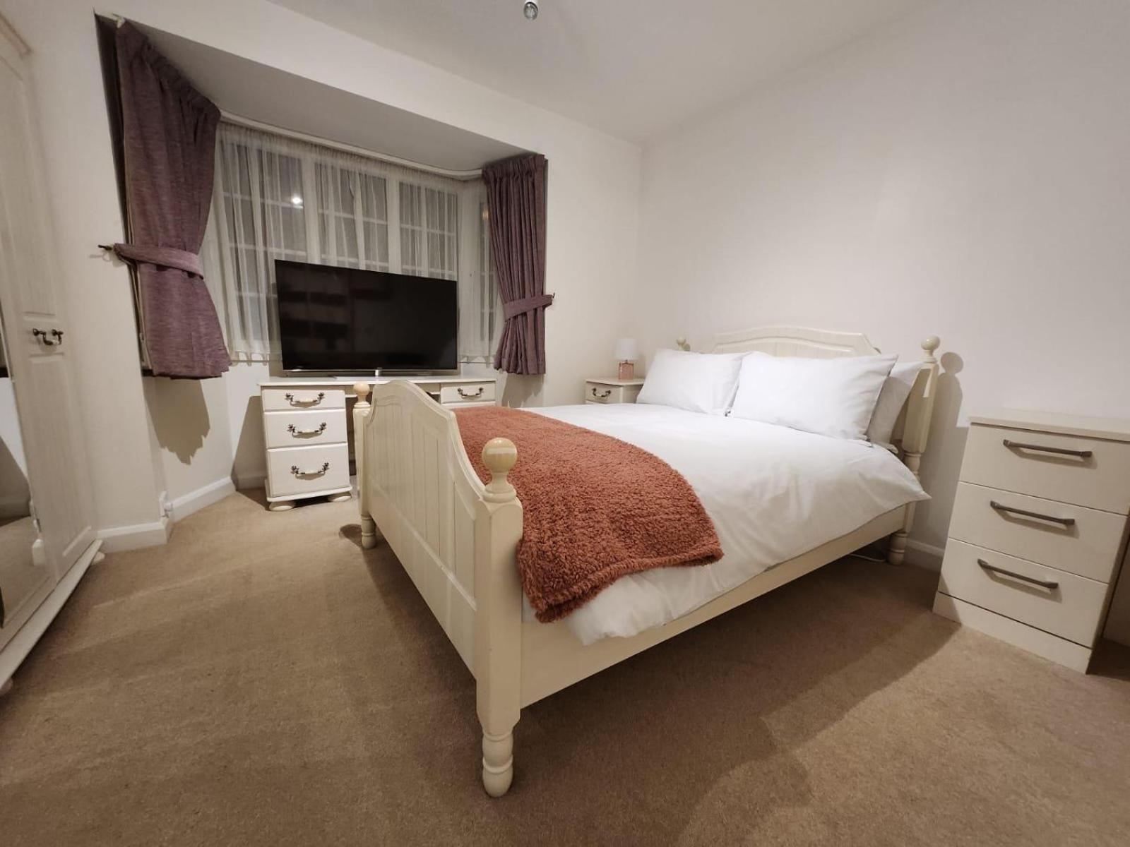 D Elmdon Homestay Shared 4 Bedrooms Birmingham Buitenkant foto