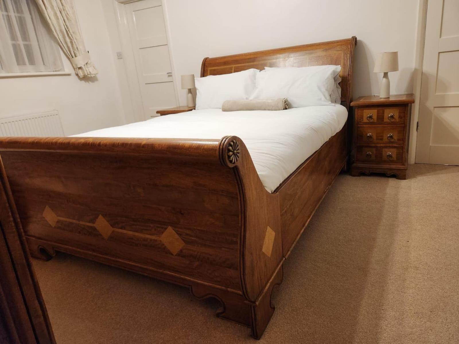 D Elmdon Homestay Shared 4 Bedrooms Birmingham Buitenkant foto