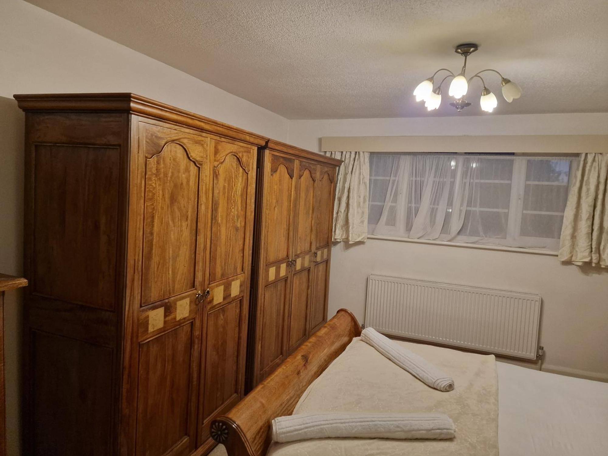 D Elmdon Homestay Shared 4 Bedrooms Birmingham Buitenkant foto